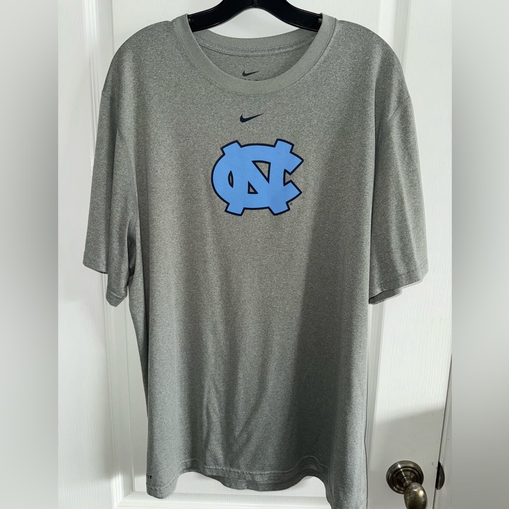 Men's Nike Dri Fit North Carolina Tar Heels Tee Size XL